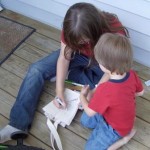 Kids decorating the Sandsac