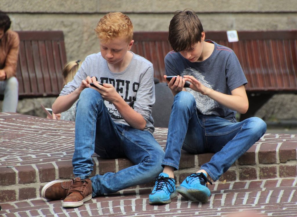 smartphones teens